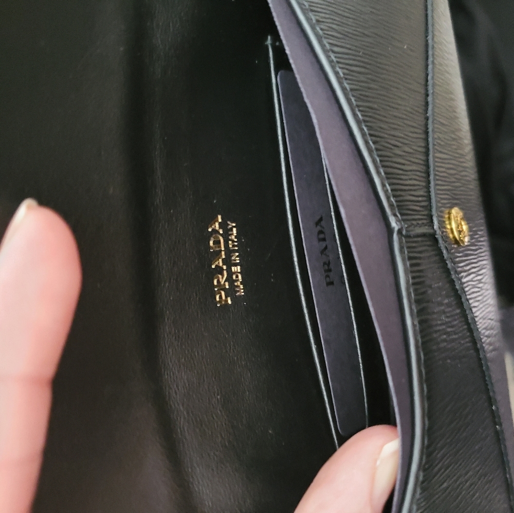 🛍🛍 Prada 😍 🖤💯 Authentic - Picture 8 of 14